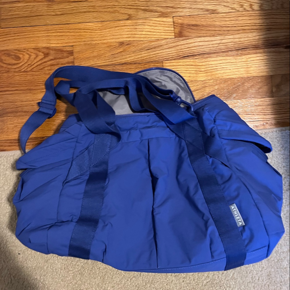 Athleta kinetic gym duffel